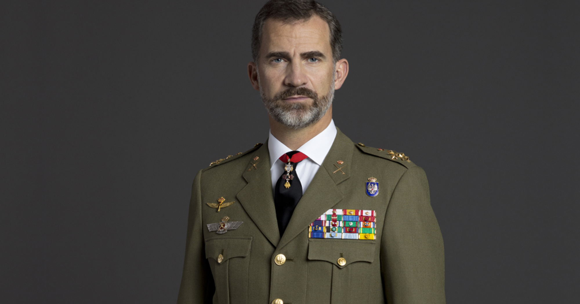 Fanático Tumor maligno La Iglesia 🎖️Uniformes militares españoles: gala y especial relevancia en el Ejército  de Tierra - El Corte Militar